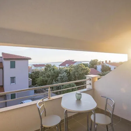 With A Parking Space Mandre, Pag - 12722 * Kolan