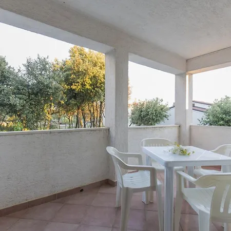 With A Parking Space Mandre, Pag - 12722 Appartement