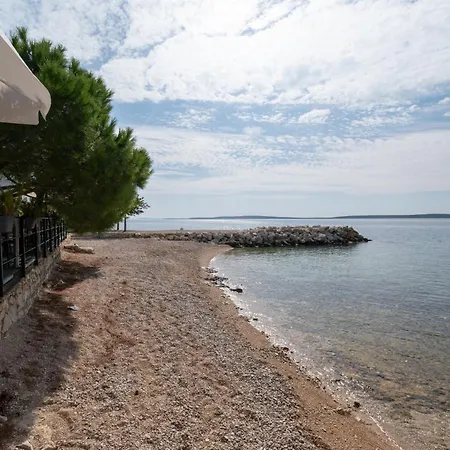 Appartement With A Parking Space Mandre, Pag - 12722 Kolan