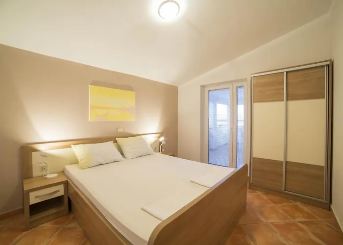 With A Parking Space Mandre, Pag - 12722 Апартаменты Колан